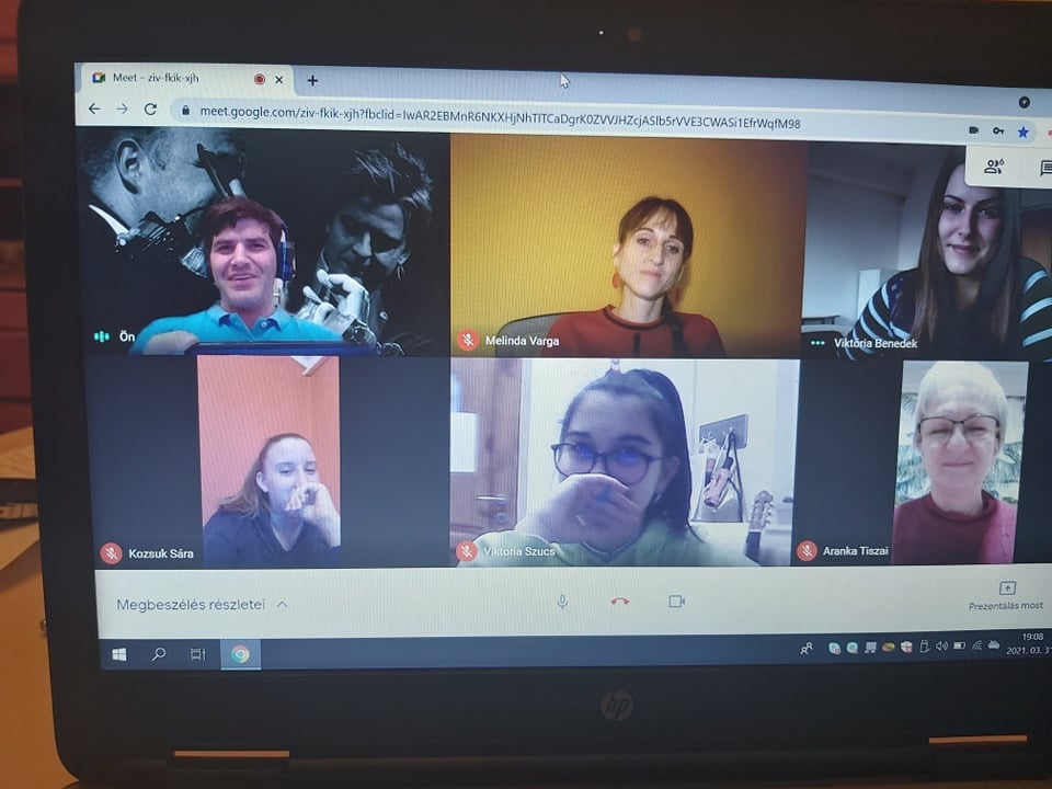 127. Benedek Viktória diák, énekes 