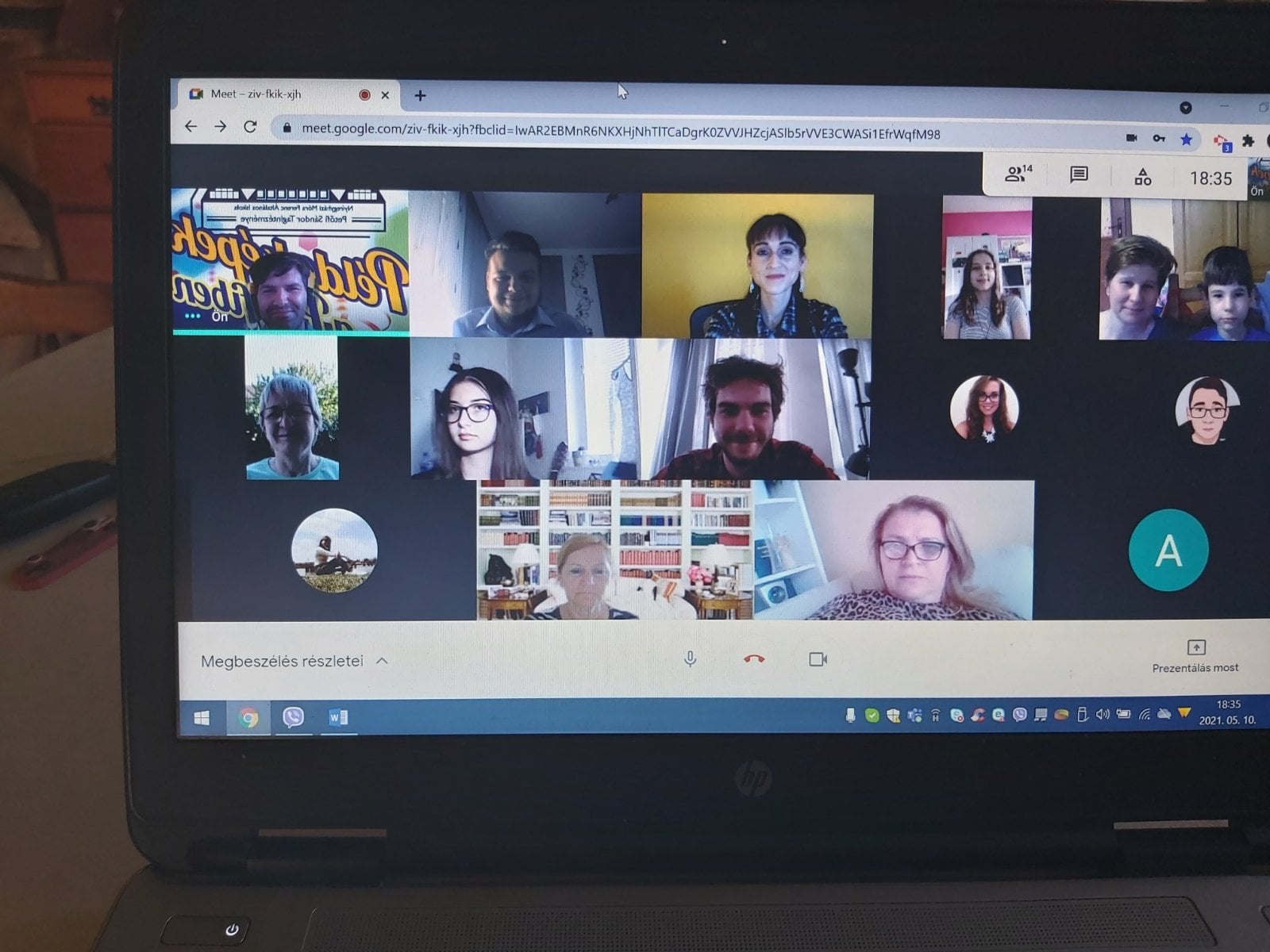 158. Dánielfy Gergő énekes, előadó, a Dal 2018 felfedezettje, az X-Faktor 2016-os szériájának kilencedik helyezettje. A Kaposvári Egyetem színművész szakának hallgatója 