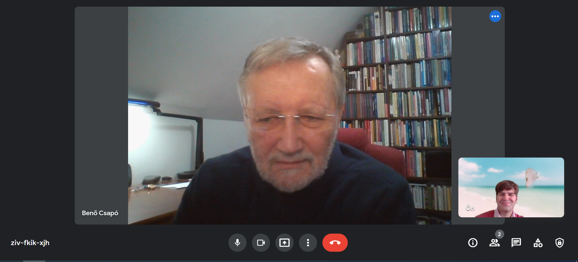 194. Prof. Dr. Csapó Benő Prima Primissima díjas neveléstudományi kutató, a Szegedi Tudományegyetem egyetemi tanára, ahol a Neveléstudományi Doktori Iskola és az általa alapított Oktatáselméleti Kutatócsoport vezetője.
A MTA-SZTE Képességfejlődés Kutatócsoport vezetője 