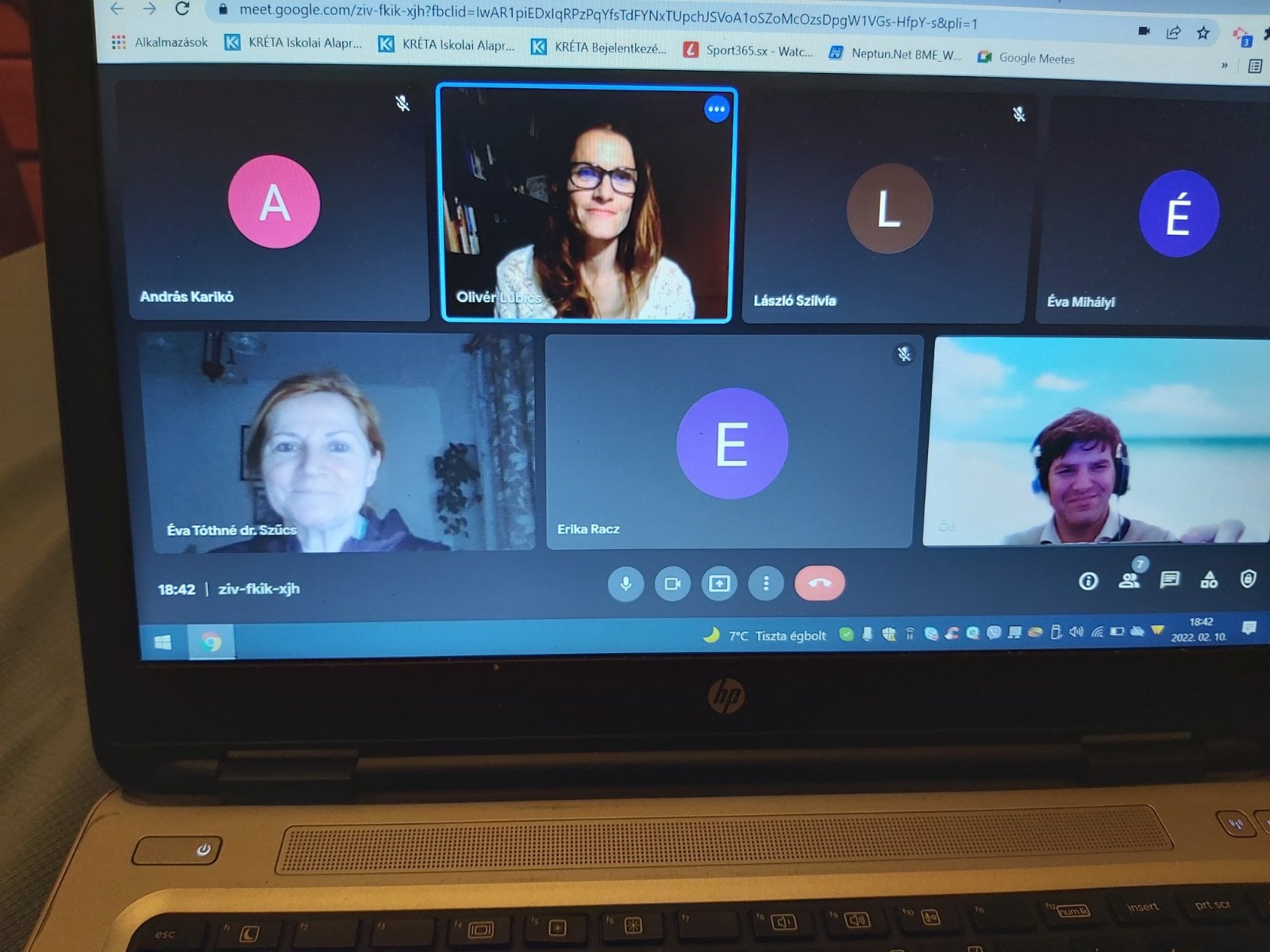 196. Lubics Szilvia amatőr hosszútávfutó és ultramaratonista, az Ultrabalaton és a Spartathlon többszörös győztese. Kilencszeres magyar bajnok és hétszeres „spártai hősnő”, civilben fogorvos 