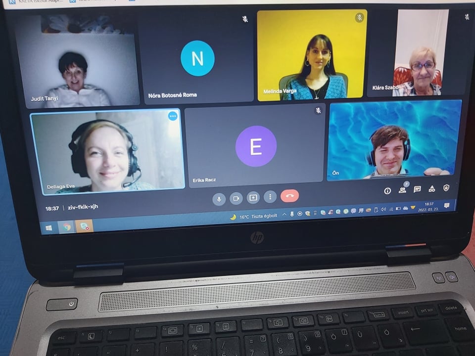 214. Deliága Éva gyermekpszichológus, integratív gyermekterapeuta, tanácsadó szakpszichológus, fókusz tréner, pszichodráma asszisztens. Érdeklődése fókuszában a gyermeklélektan, a pszicho-edukáció és a pszichológiai ismeretterjesztés áll 